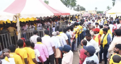 fans throng during yuvagalam padayatra to take selfie with nara lokesh