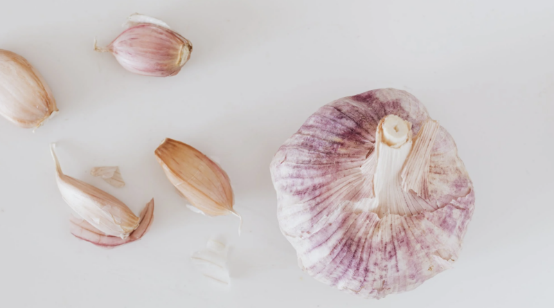 benefits of eating garlic in the morning