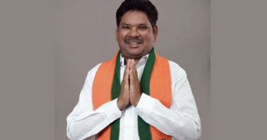 Adilabad BJP MP Soyam Bapurao said that he will fight until Lambadis are removed from the ST list