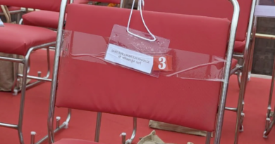 empty chair at red fort gains attention