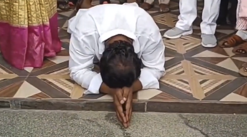 station ghanpur brs mla cries infront of ambedkar statue