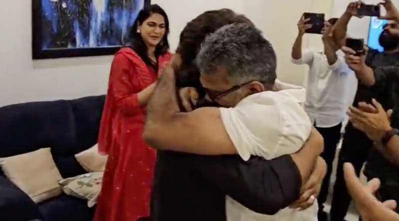allu arjun and sukumar gets emotional after best actor award