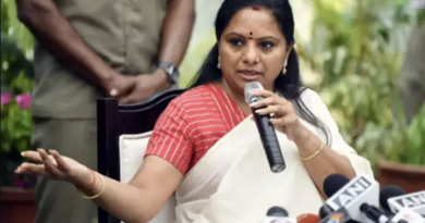 kalvakuntla kavitha slams jeevan reddy for calling her liquor queen