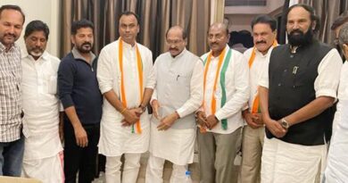 komatireddy rajagopal reddy finally joins congress