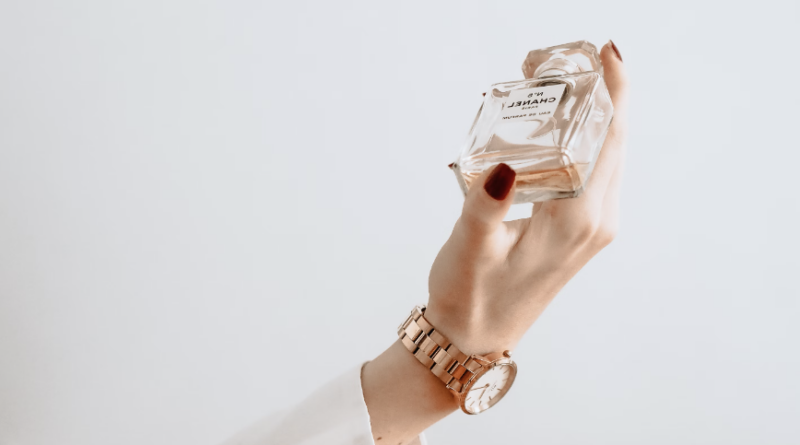 tips to make your perfume smell longer