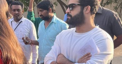 jr ntr teases reporters near polling booth