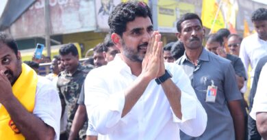 nara lokesh yuvagalam meet at mummadivaram