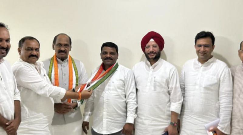 teenmaar mallanna joins congress