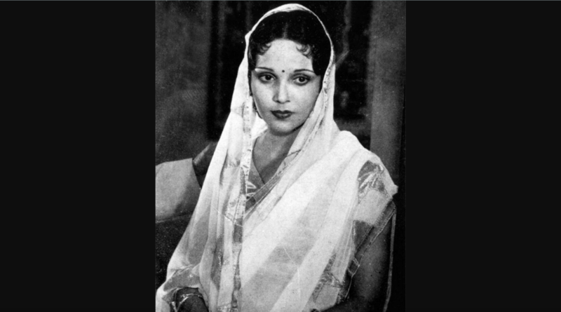 why did devika rani left husband and eloped with a director