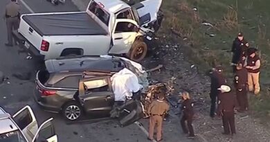 Texas accident kills 6 ap people