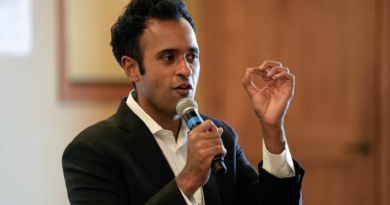 Vivek Ramaswamy demands to revoke suspension on donald trump