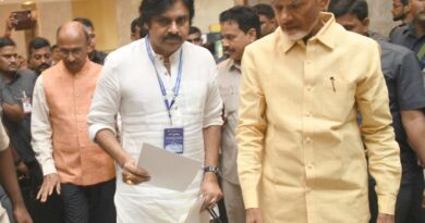 Chandrababu Naidu and pawan kalyan meets eci