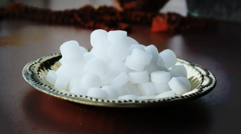 vastu benefits of camphor