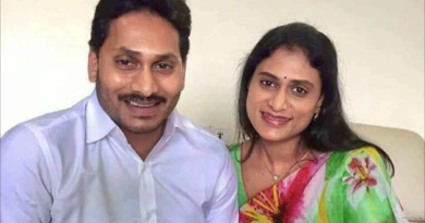 why not even one photo of sharmila and jagan have not released yet