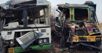 A lorry hit an RTC bus going to Medaram