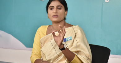 ys sharmila attacks ysrcp and jagan mohan reddy again