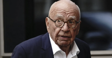 Rupert Murdoch gets engaged at 92