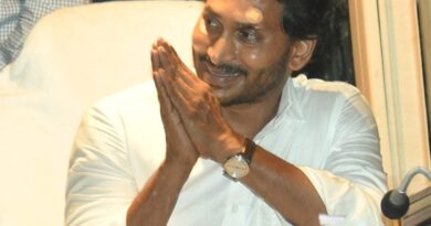 YS Jagan restarts his campaign after attacked by goons