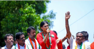 it was jagan's lawyer who included ysr name in cbi charge sheet says ys sharmila