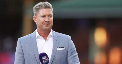Michael Clarke says something is wrong with mumbai indians