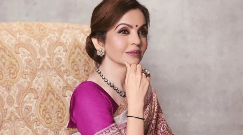 know the worth of water bottle from which nita ambani drinks from