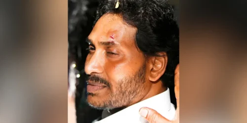 man who pelted stone on jagan gets bail