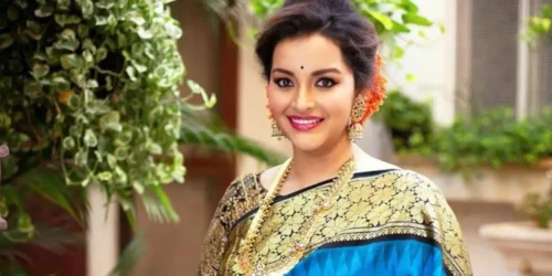 renu desai comments on jhonny movie