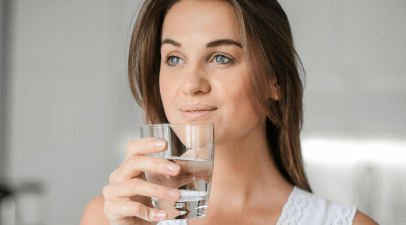 why drinking water right after eating is bad