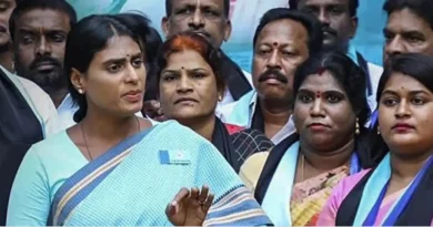 ys sharmila supports a man who slapped ysrcp mla siva kumar