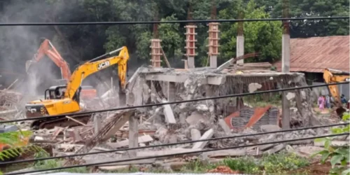 Jagan Mohan Reddy tadepalli office is demolished