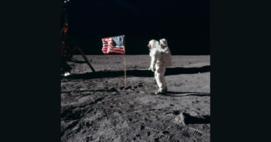 How NASA Made a Flag Fly on the Moon Without Air