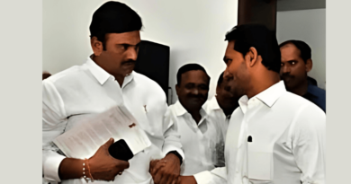 Raghu Rama Meets Jagan in assembly