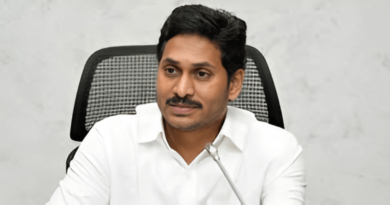 Telangana High Court has ordered a daily trial in the CBI court for the criminal and corruption cases against Jagan mohan Reddy