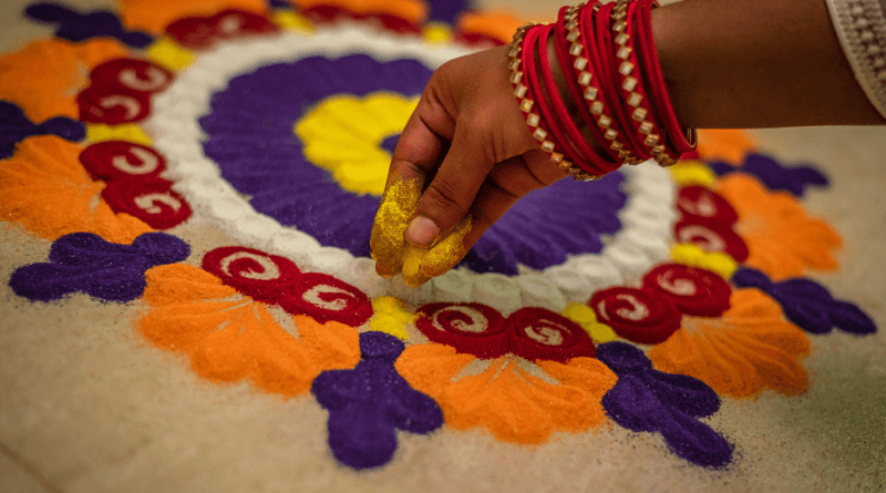 do not do this mistake while drawing rangoli