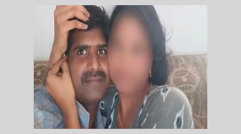 husband caught wife red handed with a constable in khammam