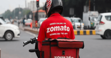 woman alleges zomato deliver boy has shown his genitals