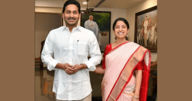 ys bharathi wrote bland article on jagan mohan reddy