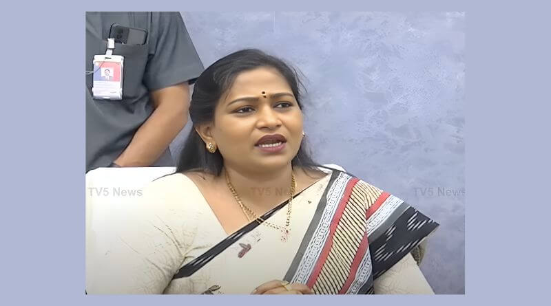 Vangalapudi Anitha demands sedition case against jagan mohan reddy