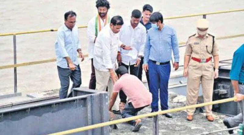 telangana employees touches duddilla sridhar babu feet for salary