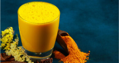 these people should not consume turmeric milk