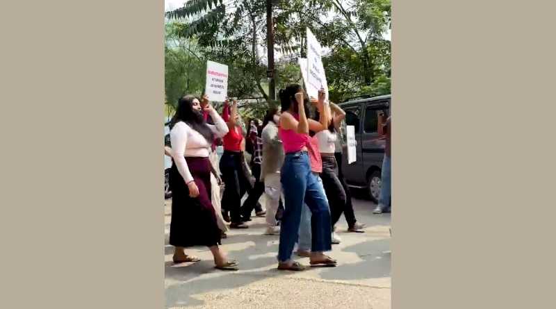 indore girls protesting for beard less boy friends