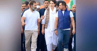 robert vadra consoles rahul gandhi amid losing in haryana elections