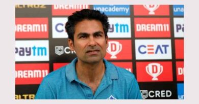 rule keep changing for ms dhoni to play says Mohammad Kaif