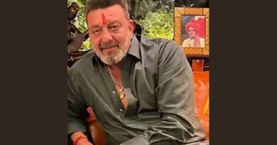 sanjay dutt slept with many women using his mom death